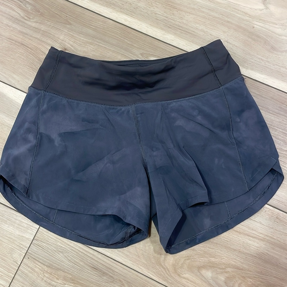 Lululemon speed up short tiedye size 2. High rise-2.5 inch inseam.